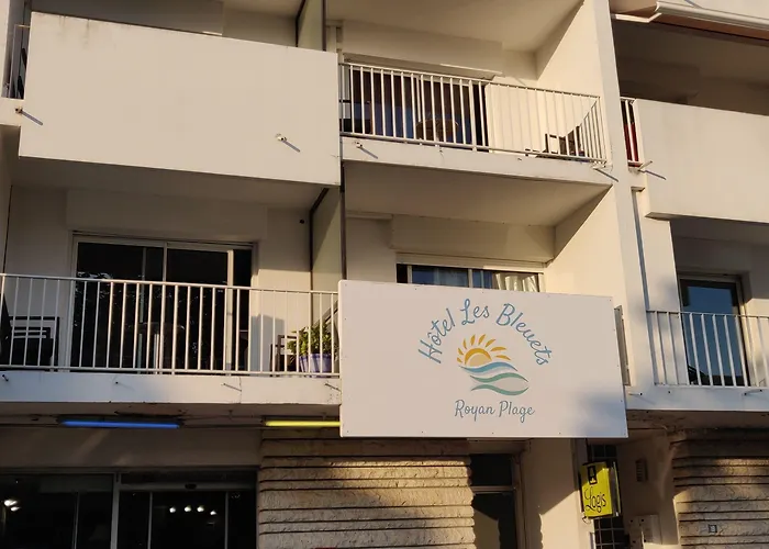 Logis Hotel Les Bleuets