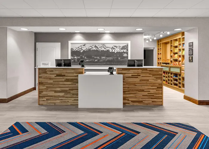 Hampton Inn & Suites Fairbanks