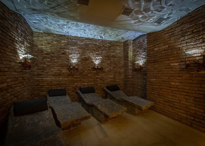 Azur Hotel & Spa