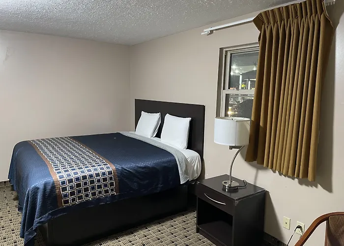 Economy Inn & Suites