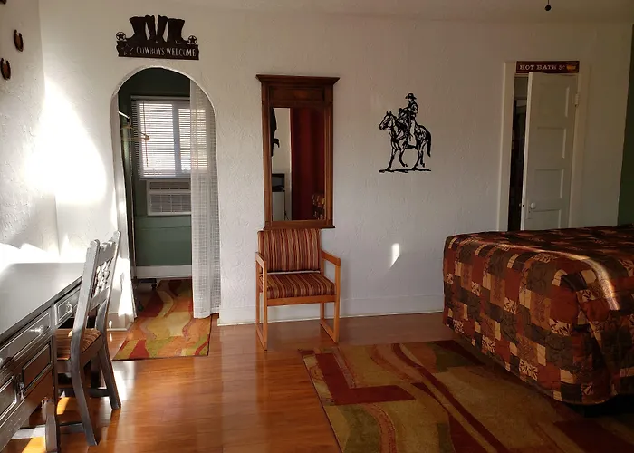 Deluxe Inn