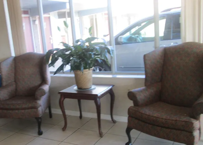 Budgetel Inn & Suites