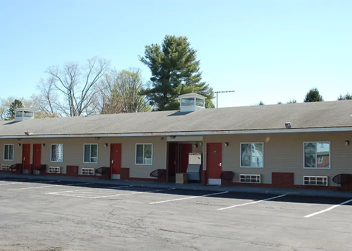 Blue Sky Inn Glens Falls-Saratoga-Lake George