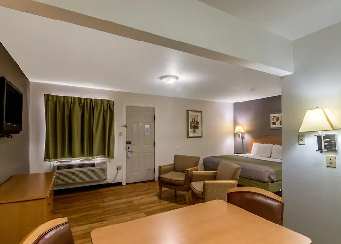 Blue Bonnet Suites -Lubbock, Tx - Medical Center