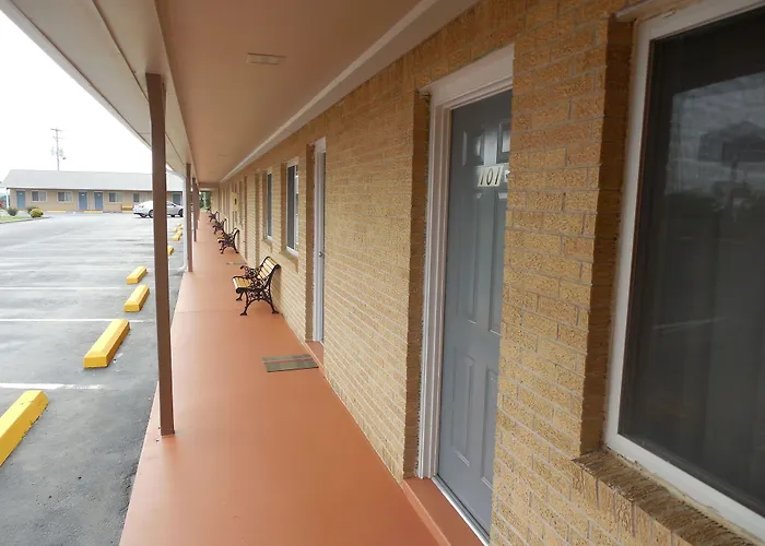 River Heights Motel