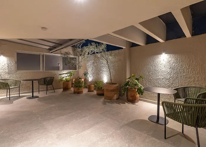 Oliva Plaza Hotel