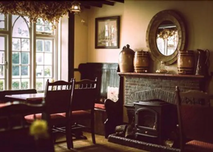 Les Douvres Hotel