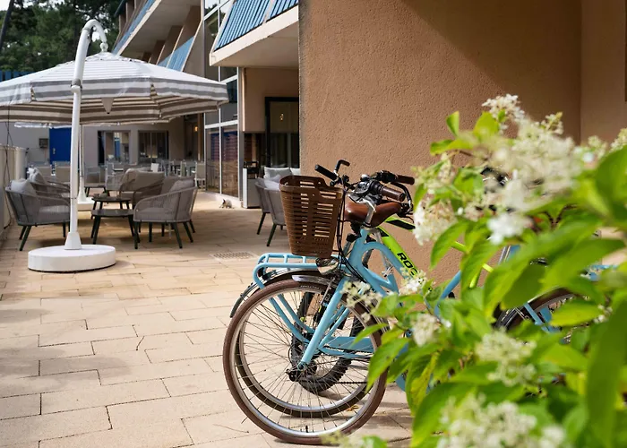 Hotel Logis Lacotel