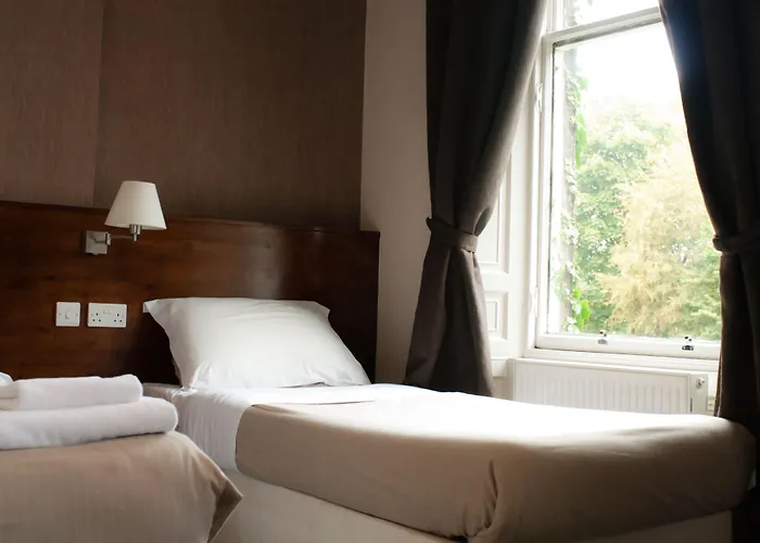 Edinburgh House Hotel