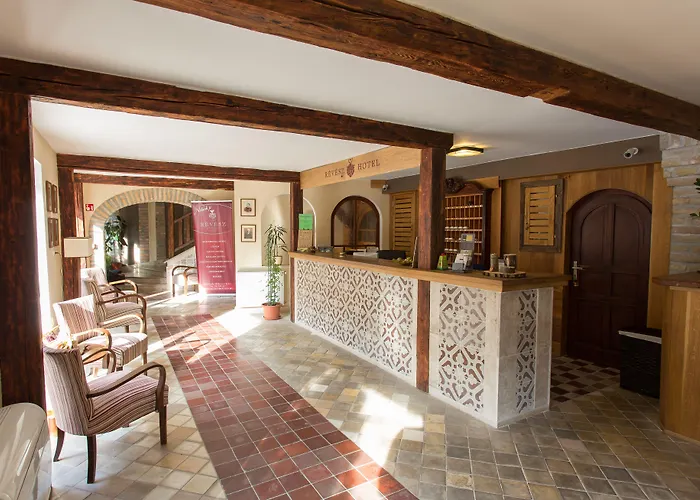 Revesz Hotel, Restaurant And Rosa Spa