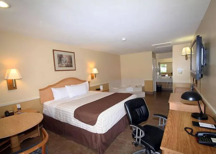 Edinburg Executive Inn