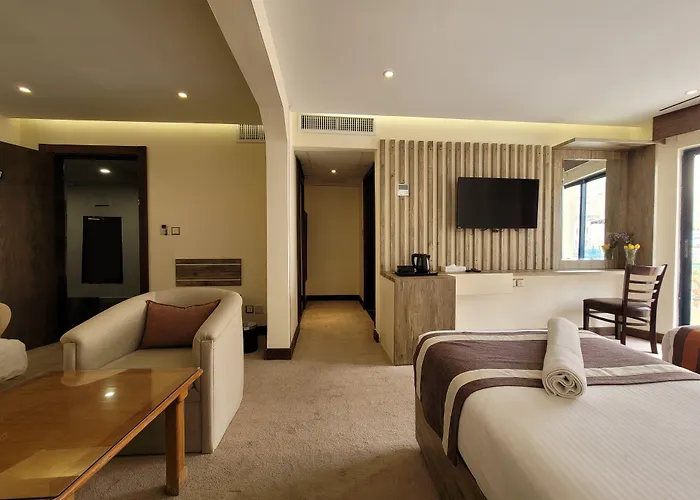 Edom Hotel