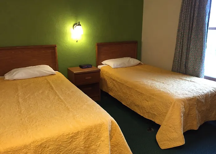 East Street Inn & Suites