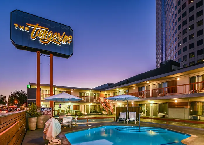 The Tangerine - A Burbank Hotel