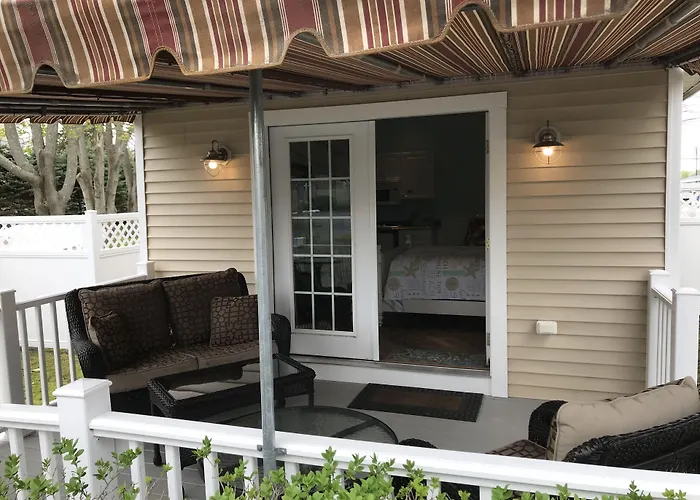 Falmouth Heights Motor Lodge
