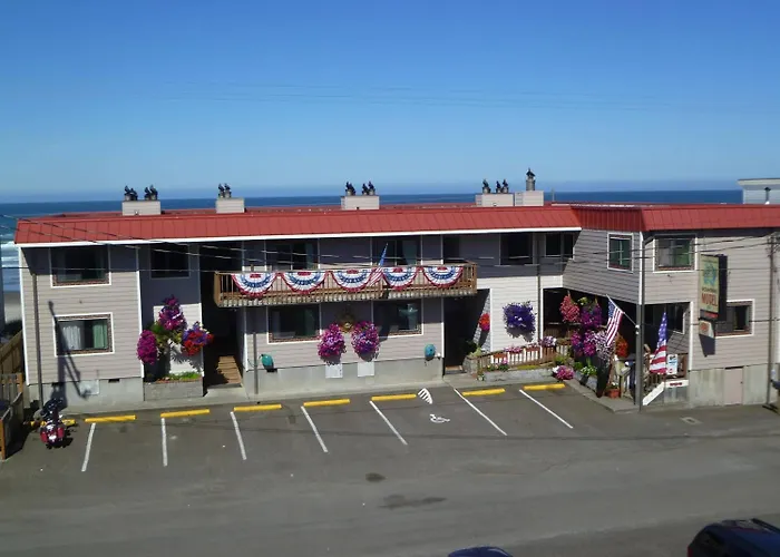 Tradewinds Motel