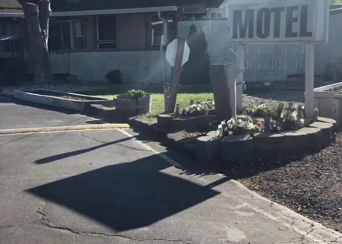 Kelseyville Motel