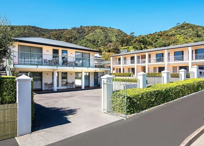 Jasmine Court Motel