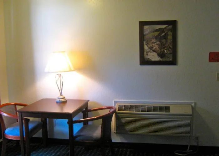 Jamestown Railtown Motel