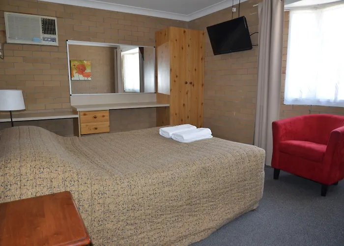 Alexander Motor Inn