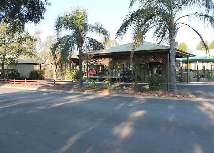Lake Forbes Motel