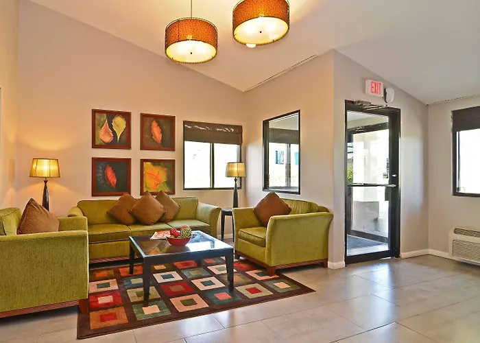 Lexington Inn & Suites-Elgin