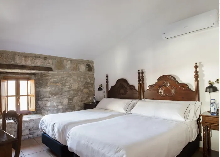 Tugasa Hotel Y Apartamentos Rurales La Posada