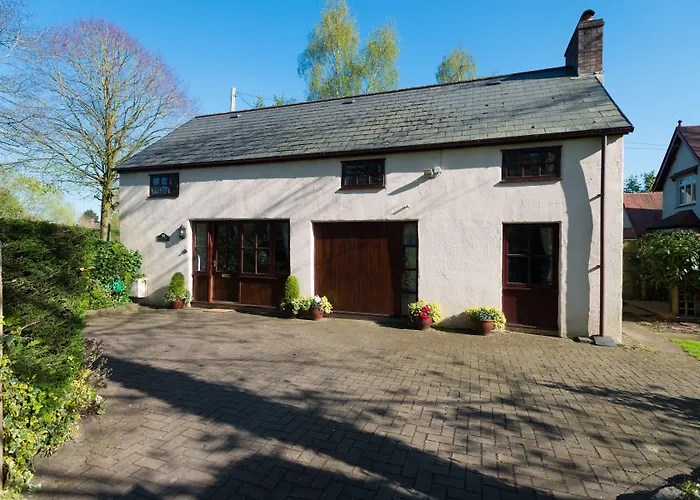 Glen-Yr-Afon House Hotel