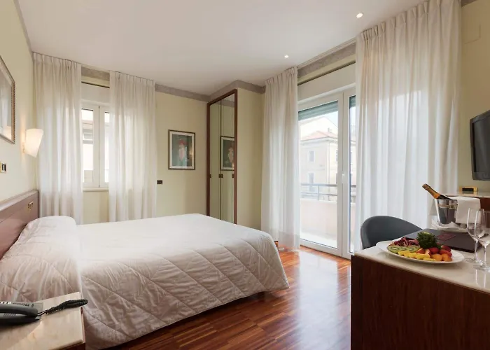 Palace Hotel Civitanova - Stazione, Centro Citta E Mare