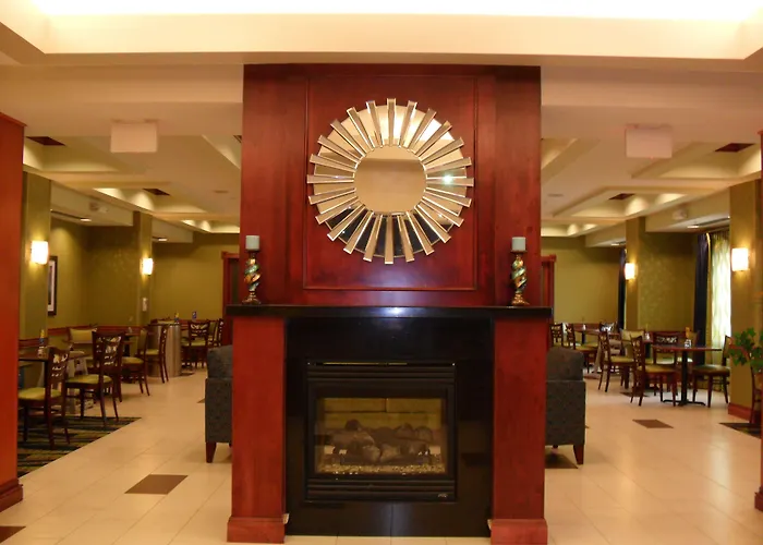 Holiday Inn Express And Suites Urbandale Des Moines By Ihg