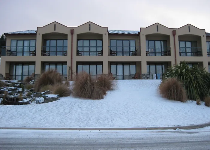The Moorings Motel And Apartments