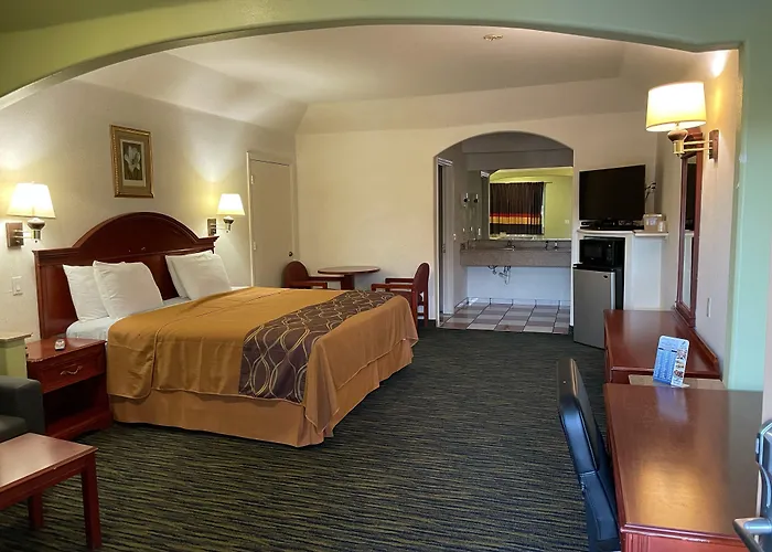 Porter Executive Inn & Suites