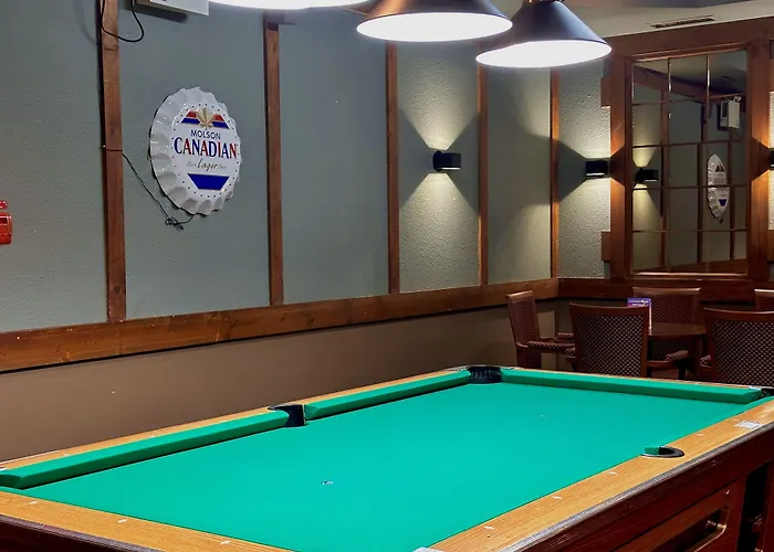 Lacombe Motor Inn