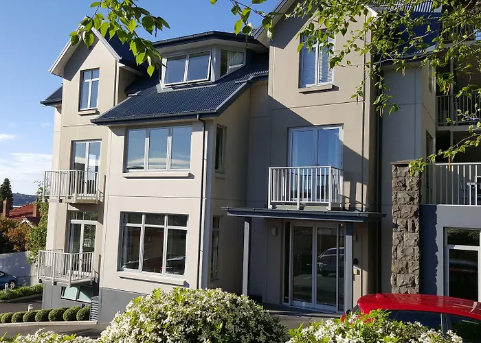 Bluestone On George