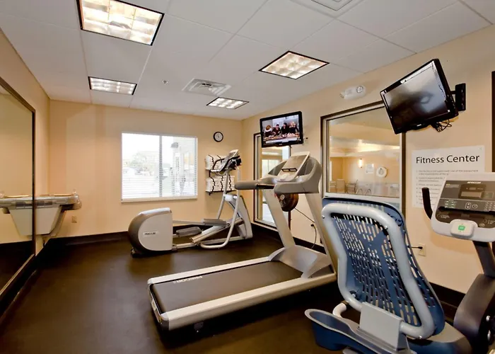 Holiday Inn Express Newton By Ihg