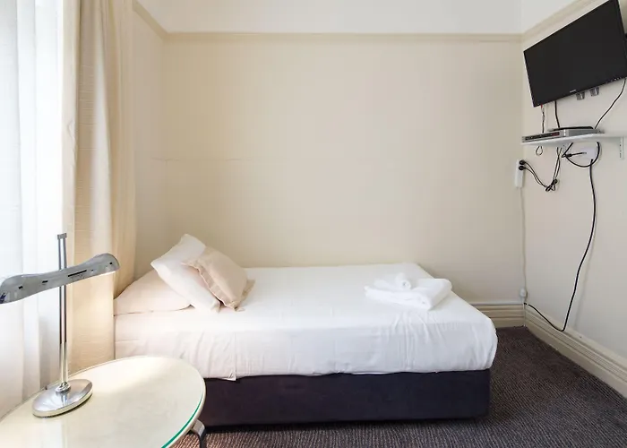 Neutral Bay Lodge