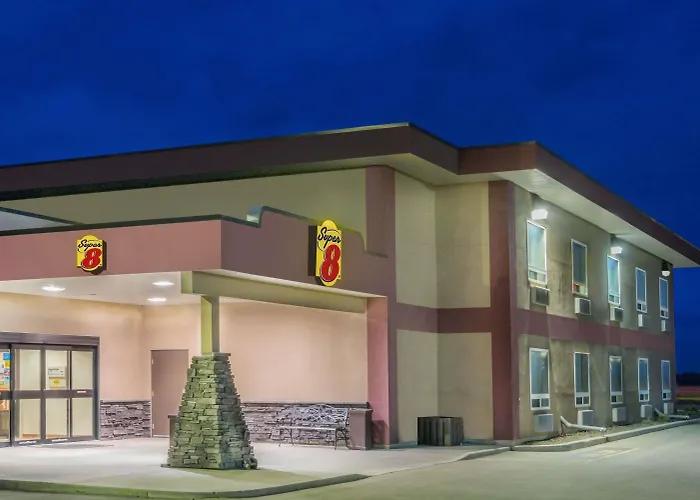 Super 8 By Wyndham Innisfail