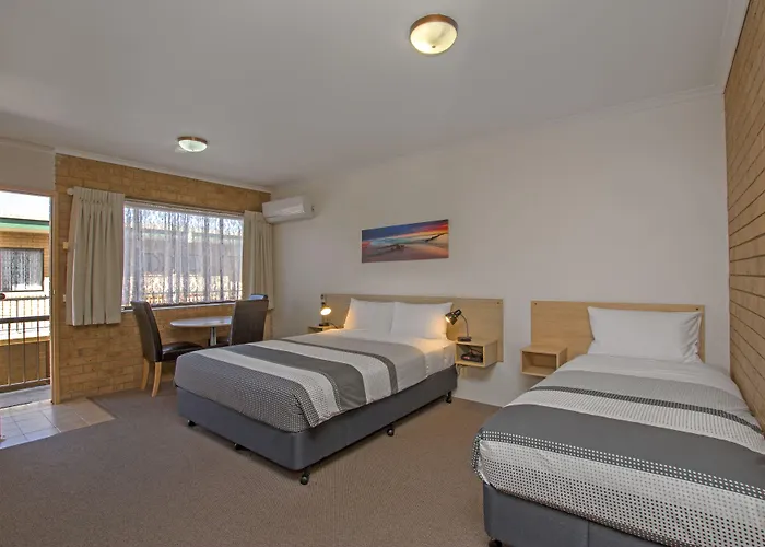 River Street Motel