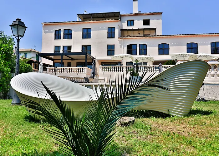 Logis Hotel Perla Riviera & Restaurant
