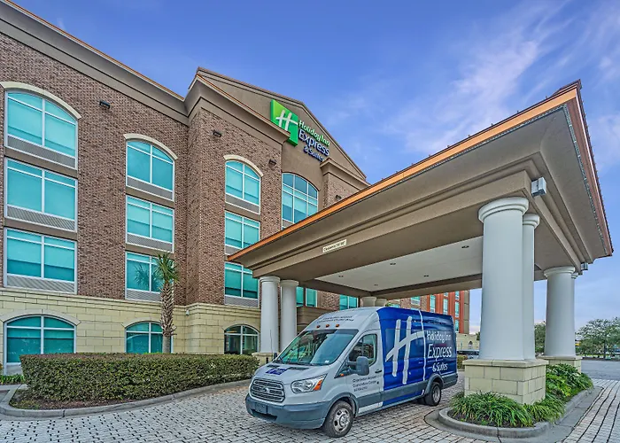 Holiday Inn Express & Suites Charleston Arpt-Conv Ctr Area By Ihg