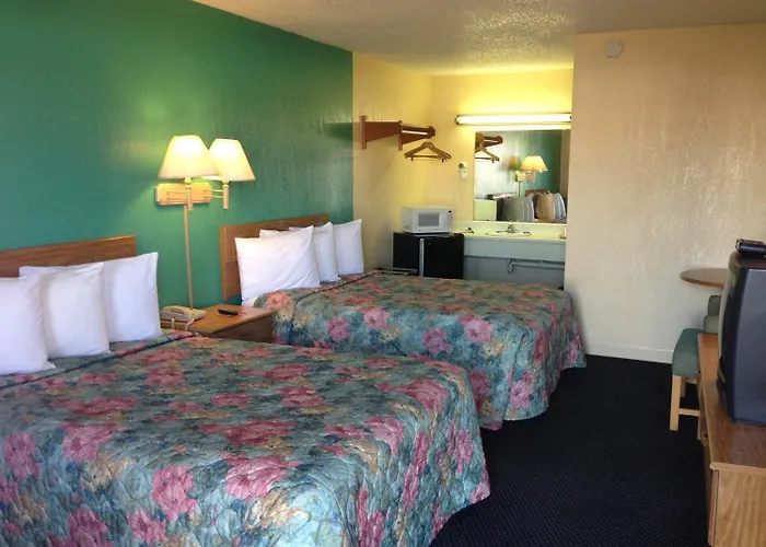 Super 7 Inn-Siloam Springs
