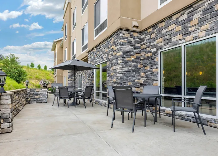 Fairfield Inn & Suites By Marriott Slippery Rock
