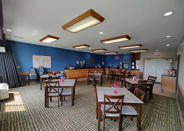 Baymont By Wyndham Albany Mn
