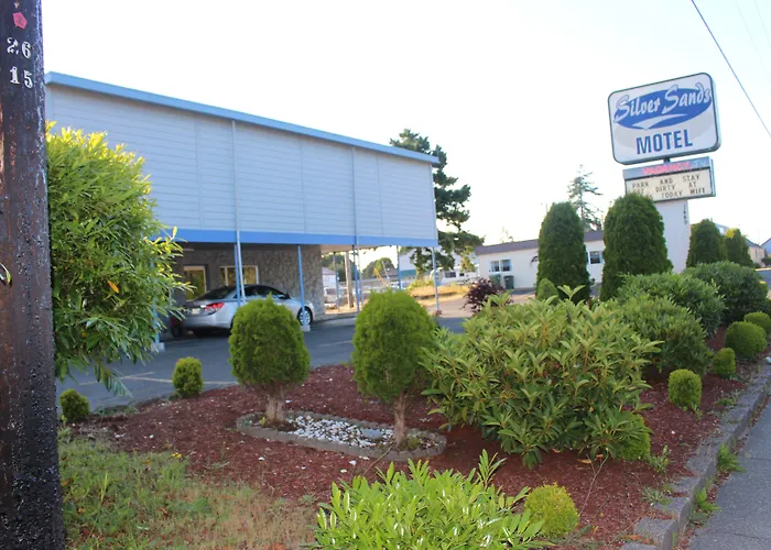 Silver Sands Motel