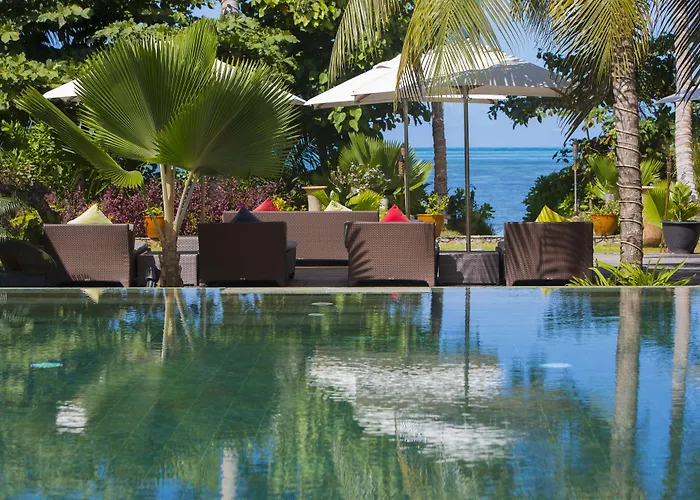 Dhevatara Beach Hotel