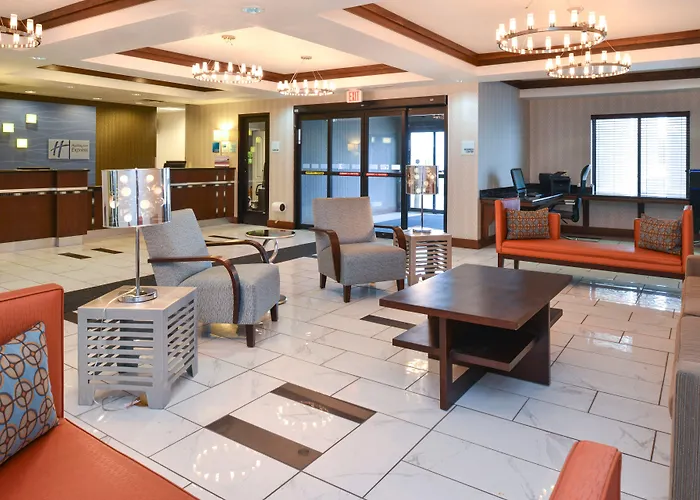 Holiday Inn Express & Suites Greenfield By Ihg