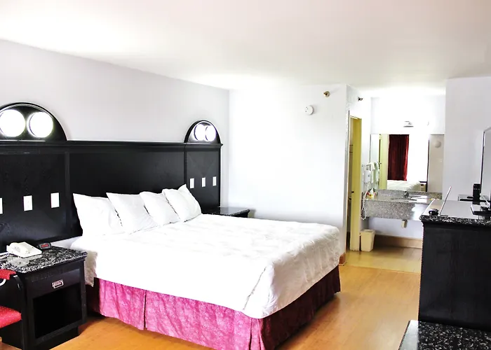 Fairway Inn