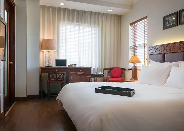 Hanoi E Central Luxury Hotel