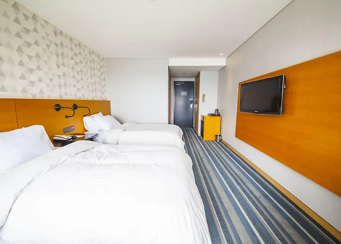Asia Lakeside Hotel