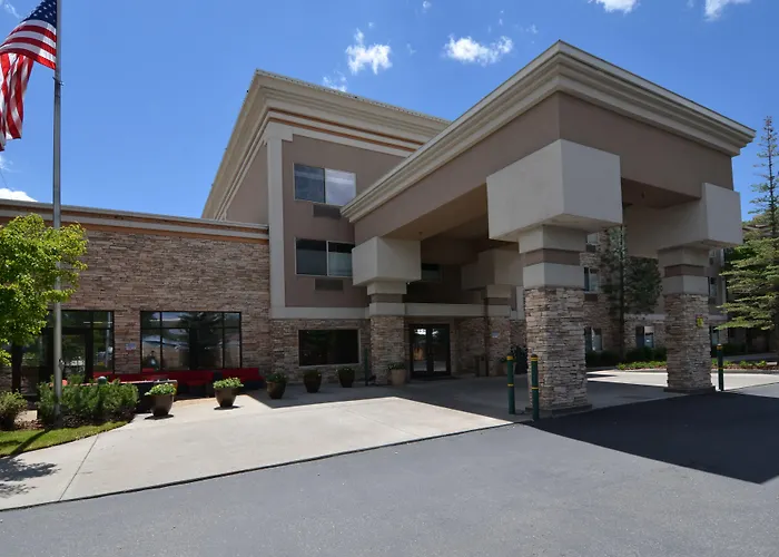 Wood River Inn & Suite